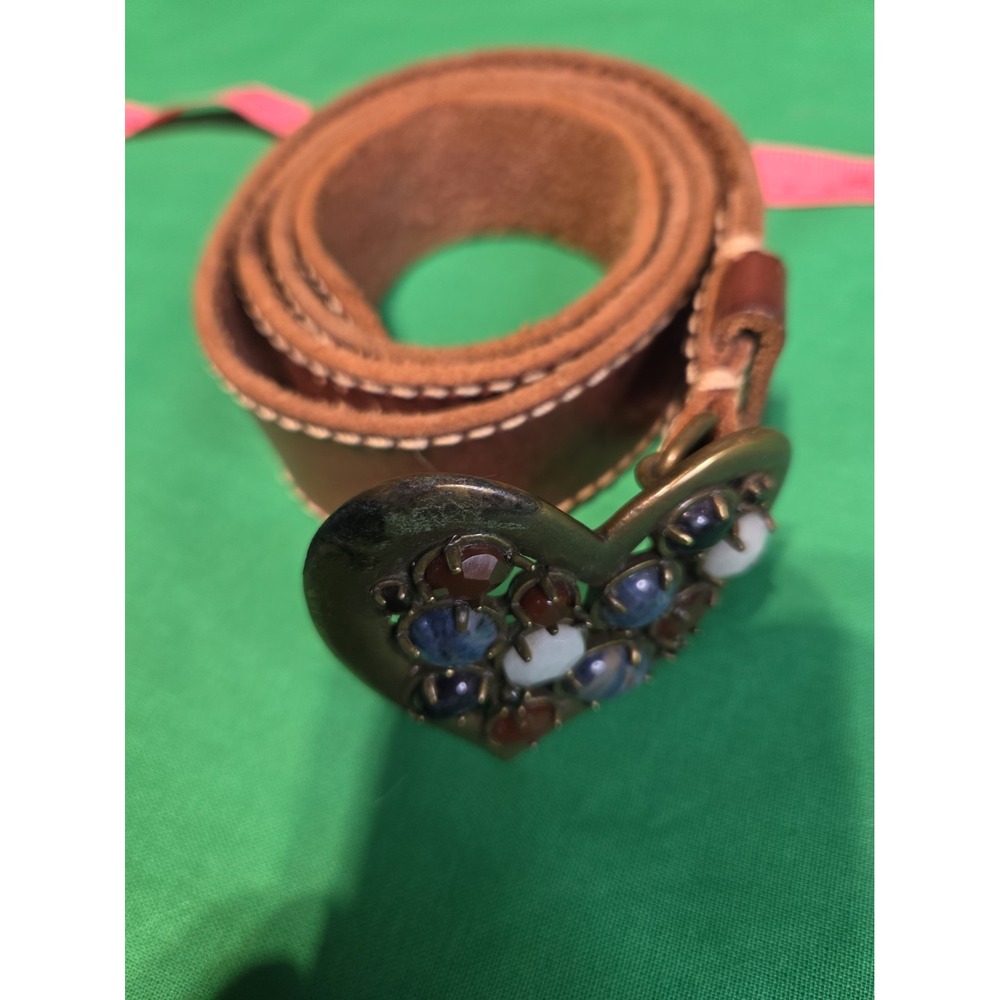 Vintage Lucky Brand brown leather belt, With A Distinctive Boho Western Buckle